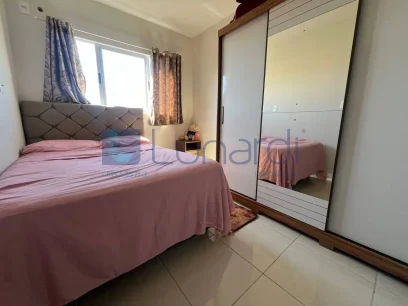 Foto Apartamento com 2 Dormitórios