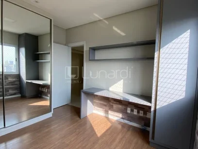 Foto Apartamento com 2 Dormitórios