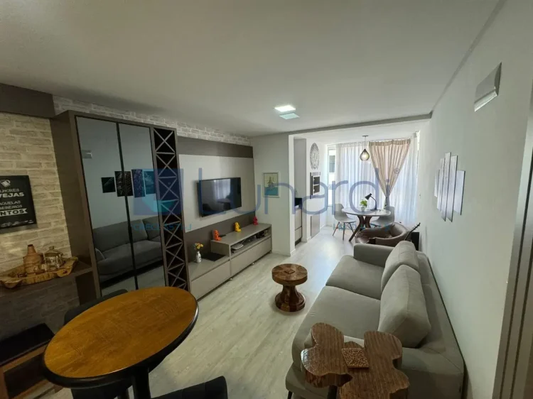 Apartamento com 2 Dormitórios