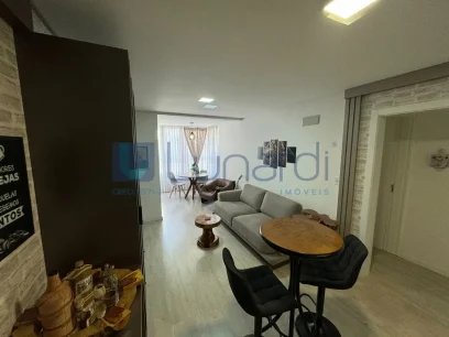 Foto Apartamento com 2 Dormitórios