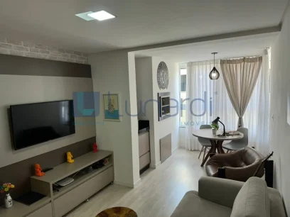 Foto Apartamento com 2 Dormitórios