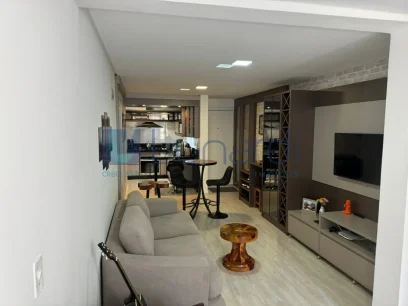 Foto Apartamento com 2 Dormitórios