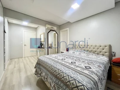 Foto Apartamento com 3 Dormitórios