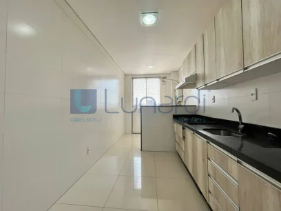 Foto Apartamento com 3 Dormitórios