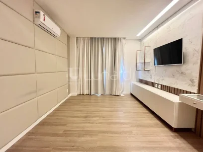 Foto Apartamento com 2 Dormitórios