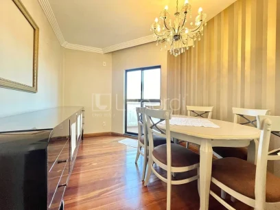 Foto Apartamento com 2 Dormitórios