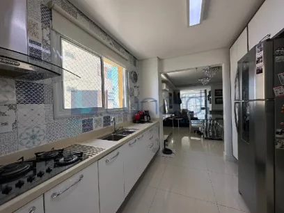 Foto Apartamento com 2 Dormitórios