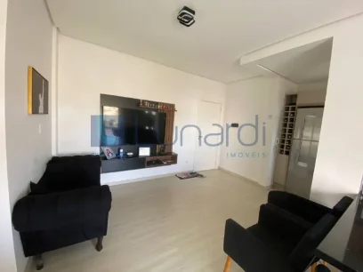 Foto Apartamento com 2 Dormitórios