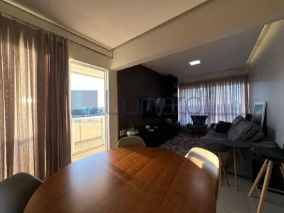 Foto Apartamento com 2 Dormitórios