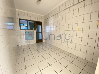 Foto Apartamento com 3 Dormitórios