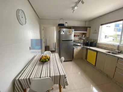 Foto Apartamento com 3 Dormitórios