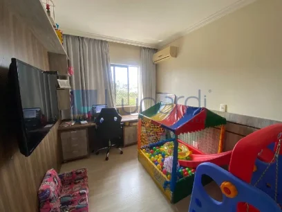 Foto Apartamento com 3 Dormitórios