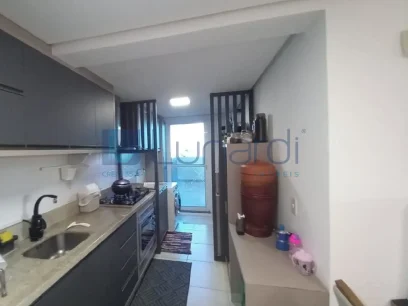 Foto Apartamento com 2 Dormitórios