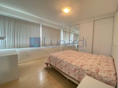 Foto Apartamento com 3 Dormitórios