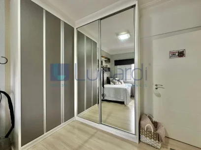 Foto Apartamento com 3 Dormitórios