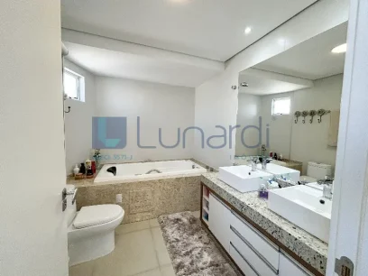 Foto Apartamento com 3 Suítes