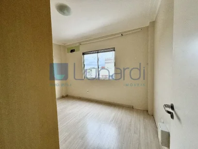 Foto Apartamento com 2 Dormitórios