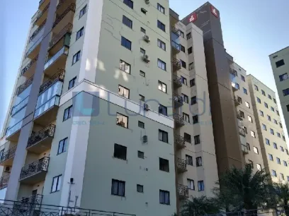 Apartamento com 3 Dormitórios