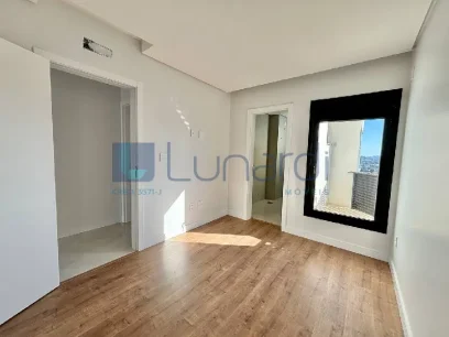 Foto Apartamento com 3 Suítes