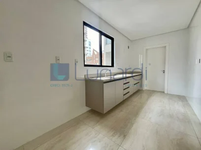 Foto Apartamento com 3 Suítes