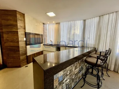 Foto Apartamento com 4 Dormitórios