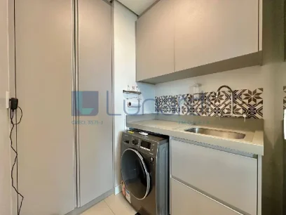 Foto Apartamento com 2 Dormitórios