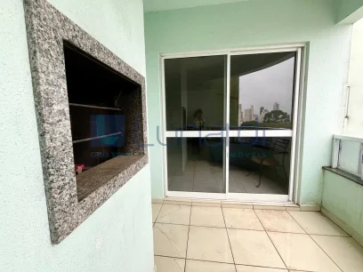 Foto Apartamento com 2 Dormitórios