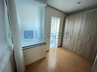 Foto Apartamento com 2 Dormitórios