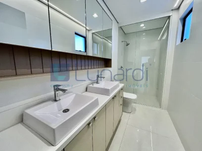 Foto Apartamento com 3 Suítes