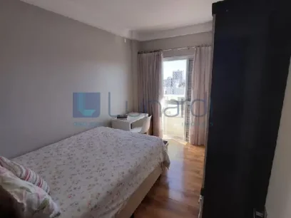 Foto Apartamento com 3 Dormitórios