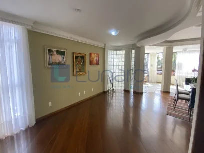 Foto Apartamento com 3 Dormitórios