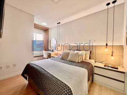 Foto Apartamento com 3 Dormitórios