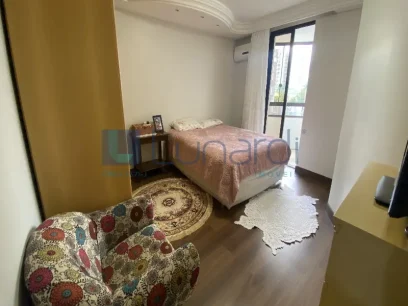 Foto Apartamento com 3 Dormitórios