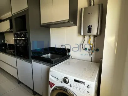 Foto Apartamento com 2 Dormitórios