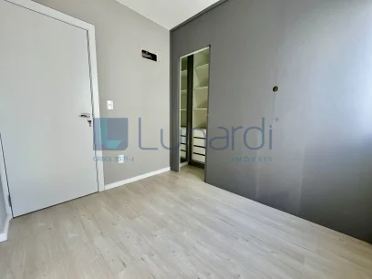 Foto Apartamento com 2 Dormitórios