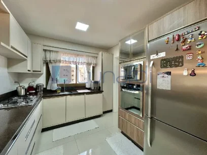 Foto Apartamento com 3 Dormitórios