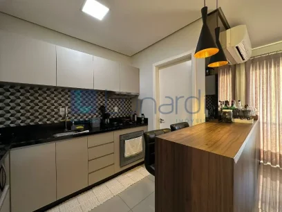 Foto Apartamento com 2 Dormitórios