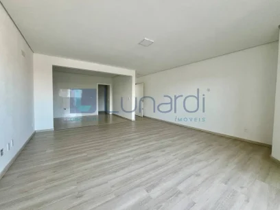 Apartamento com 3 Dormitórios