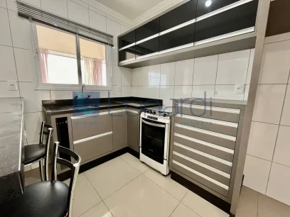 Foto Apartamento com 2 Dormitórios