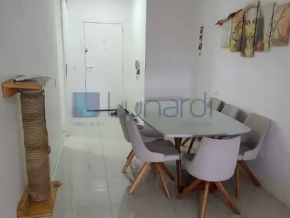 Foto Apartamento com 2 Dormitórios