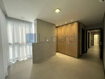 Foto Apartamento com 3 Suítes