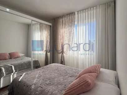 Foto Apartamento com 2 Dormitórios