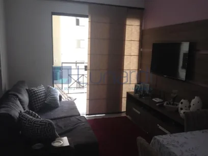 Foto Apartamento com 2 Dormitórios