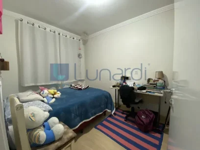 Foto Apartamento com 2 Dormitórios