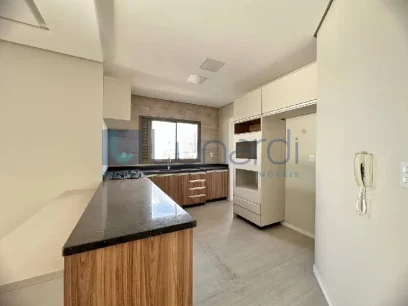 Apartamento com 3 Dormitórios