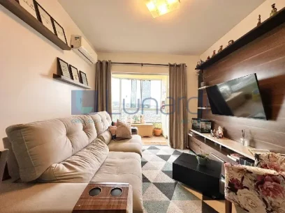 Foto Apartamento com 2 Dormitórios