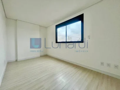 Foto Apartamento com 3 Suítes