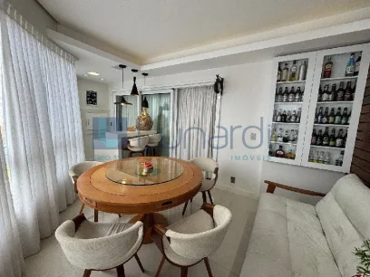 Foto Apartamento com 3 Suítes