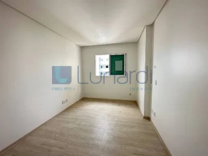 Foto Apartamento com 3 Suítes