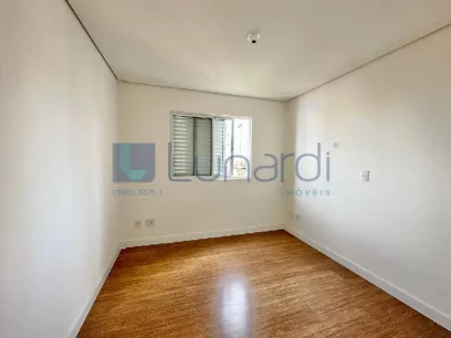 Foto Apartamento com 3 Dormitórios